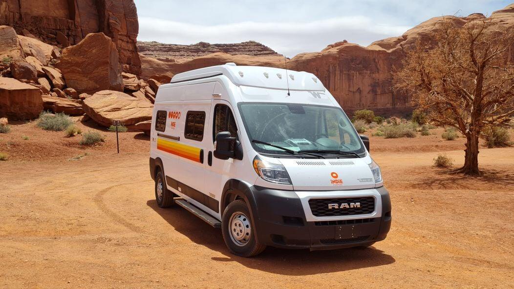 White van - driving connect solutions